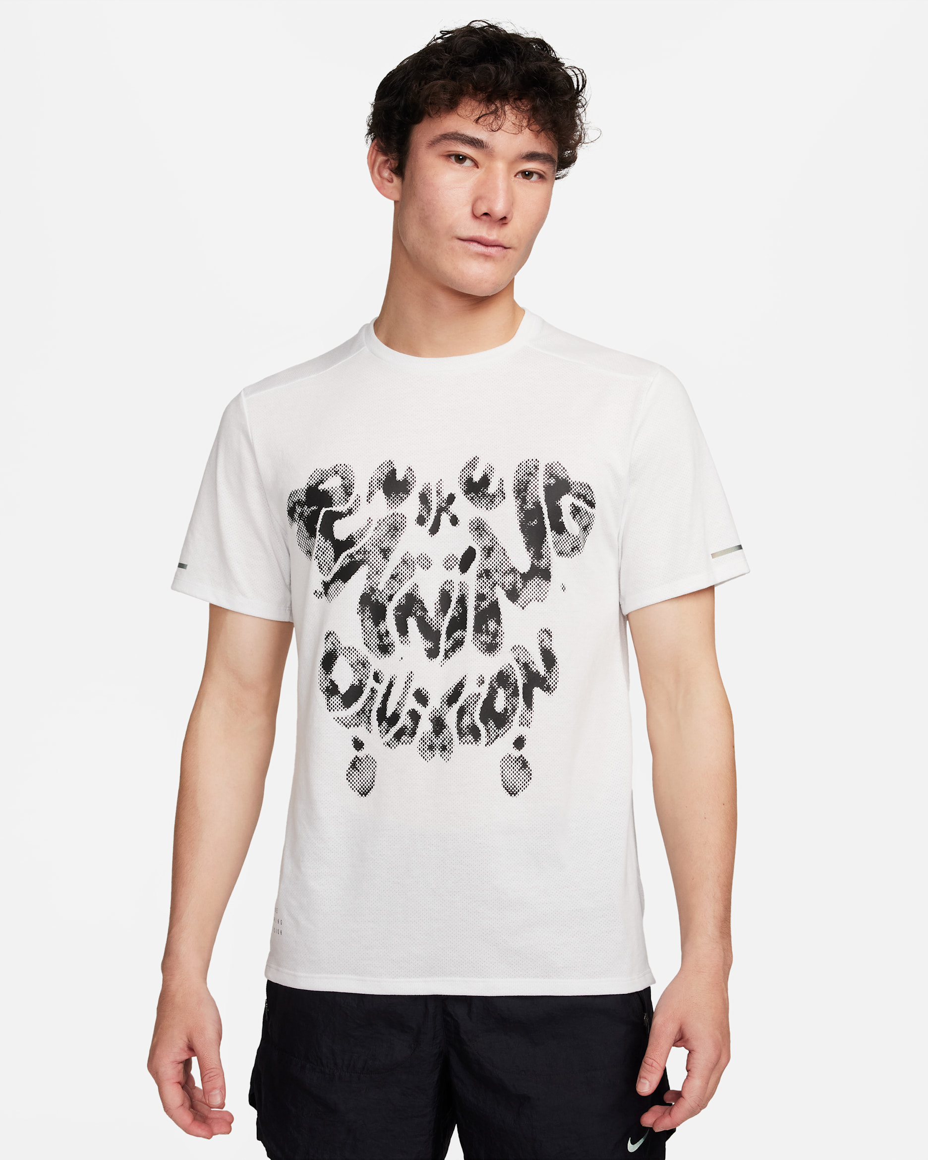 Nike Rise 365 Running Division Men's Dri-FIT Short-Sleeve